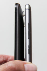 新旧スマホ厚み