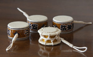 締太鼓型根付と大太鼓型根付